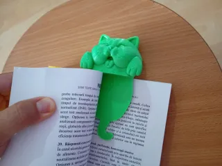 🐱 Chubby Cat Bookmark