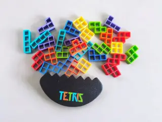 Tetris Balance 99 – Defy Gravity with Classic Style