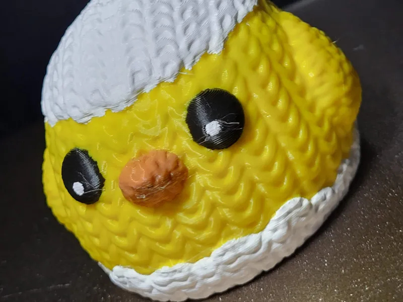 Crocheted/knitted chick