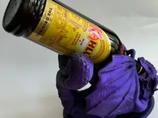 Stand bottle with dragon form