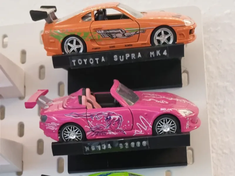Skadis Halterung für 1:32 Auto Modelle