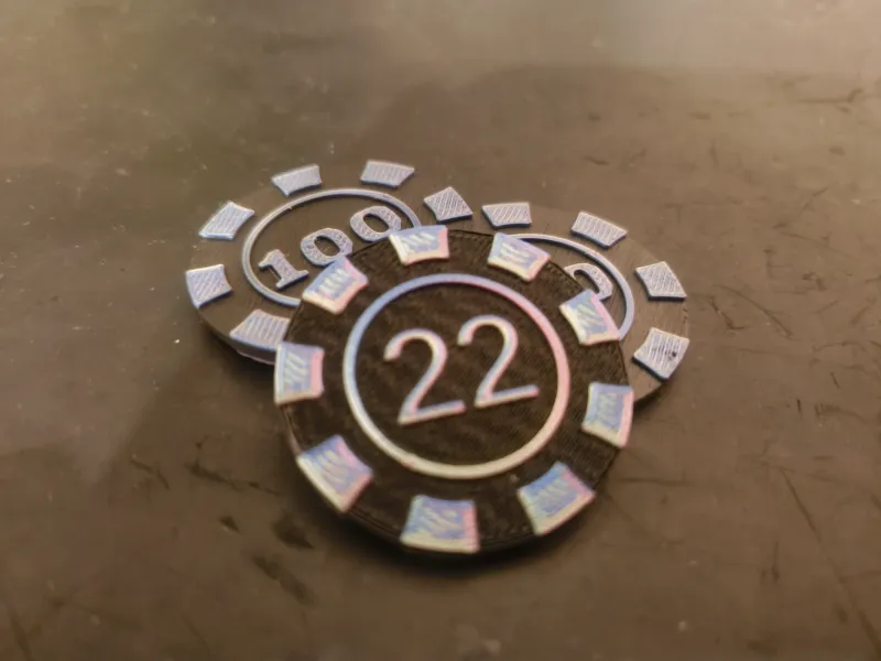 定制数字7和22的扑克筹码