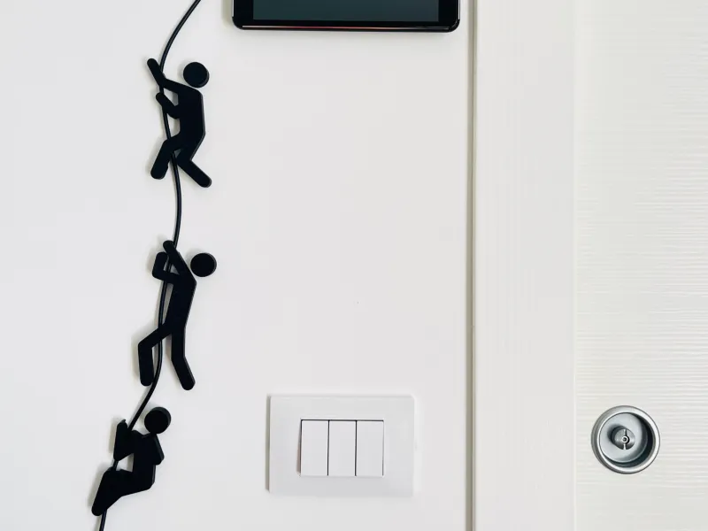 Cable Management Decoration for Home - Climbing Men