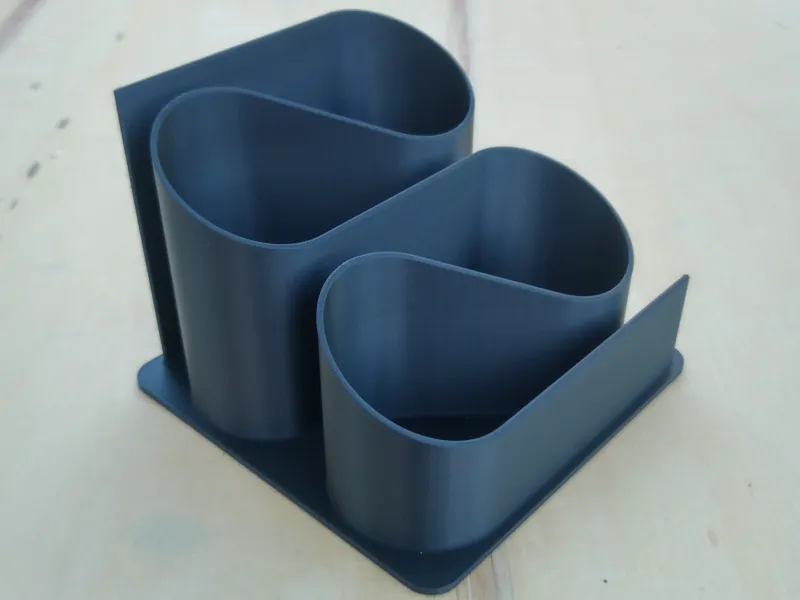 Wavy Pen Holder