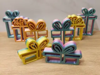 Gifts ornament