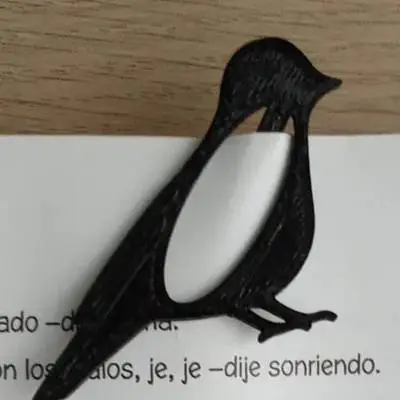 فاصل كتب الطائر