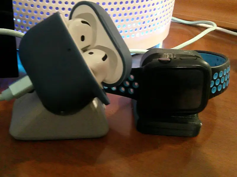 AirPods 4 stand (without noise cancelation)