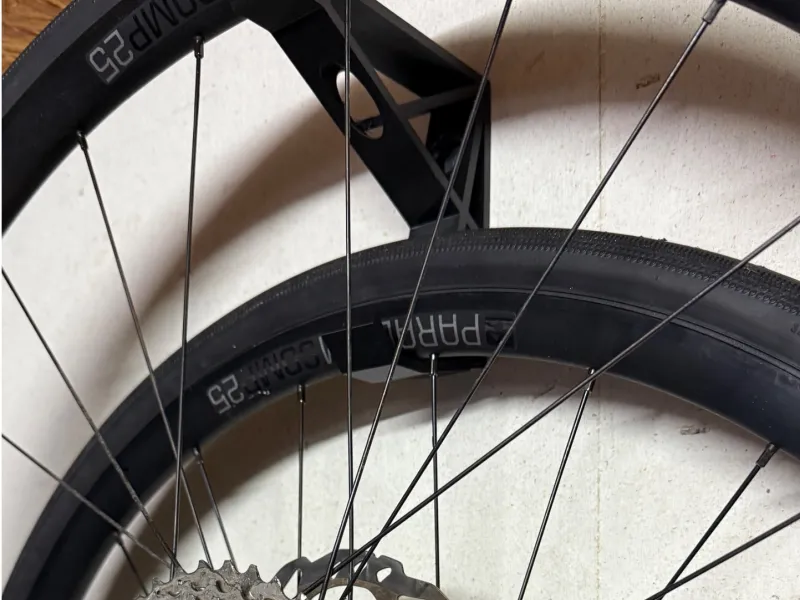 Support mural pour jeu de roues de vélo