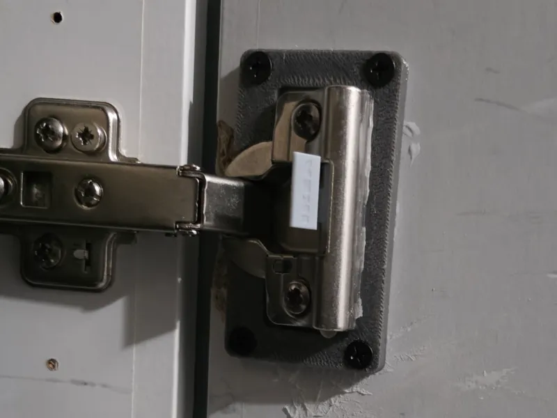 Cabinet+hinge+repair+plate