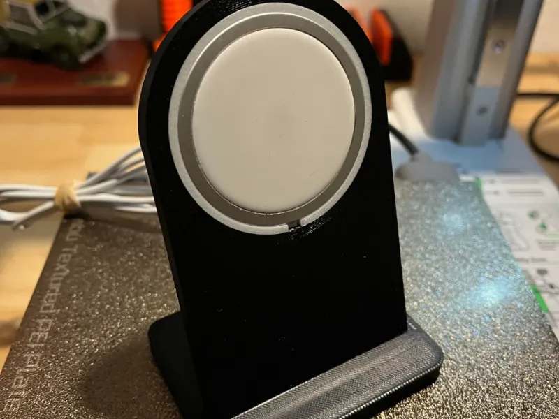 Ständer für kabelloses iPhone-Ladegerät