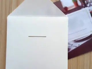 Thin envelope (15 x 15 cm)