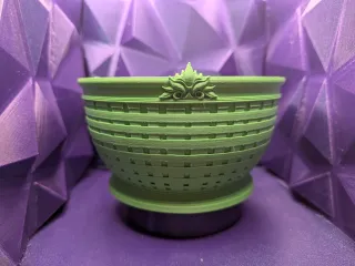 The Verndale Regency Planter 