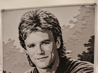 MacGuyver_Front_200x200