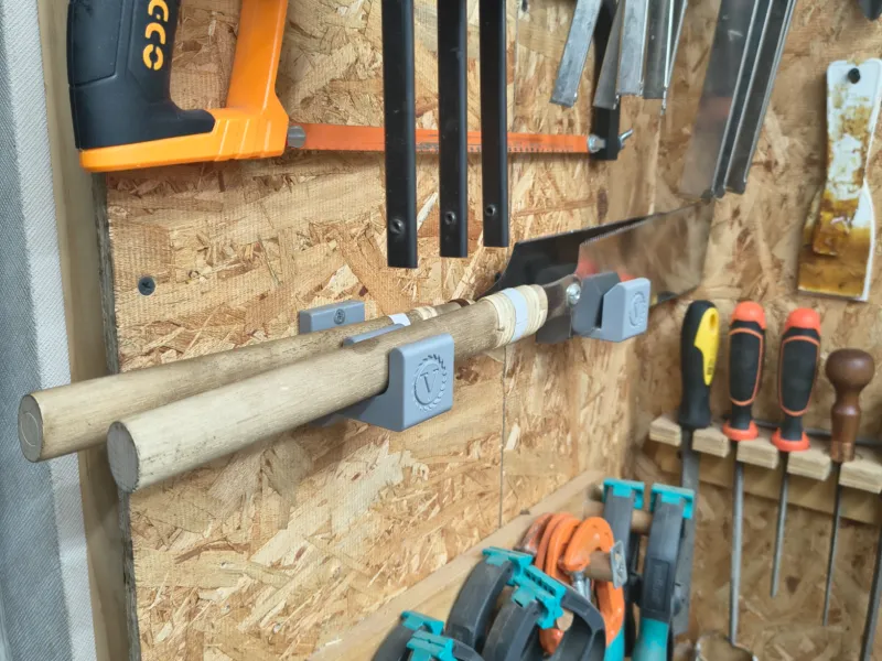 Wall mount for Japanese saws -