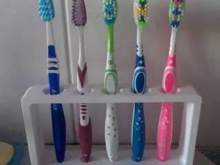 toothbrush Holder