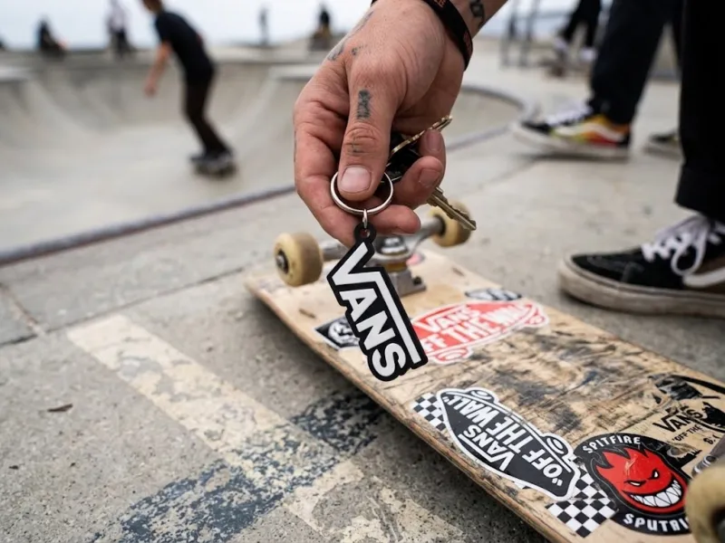 سلسلة مفاتيح Vans
