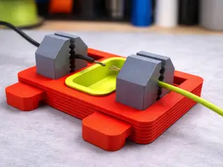 Wire Holder by Polymeria