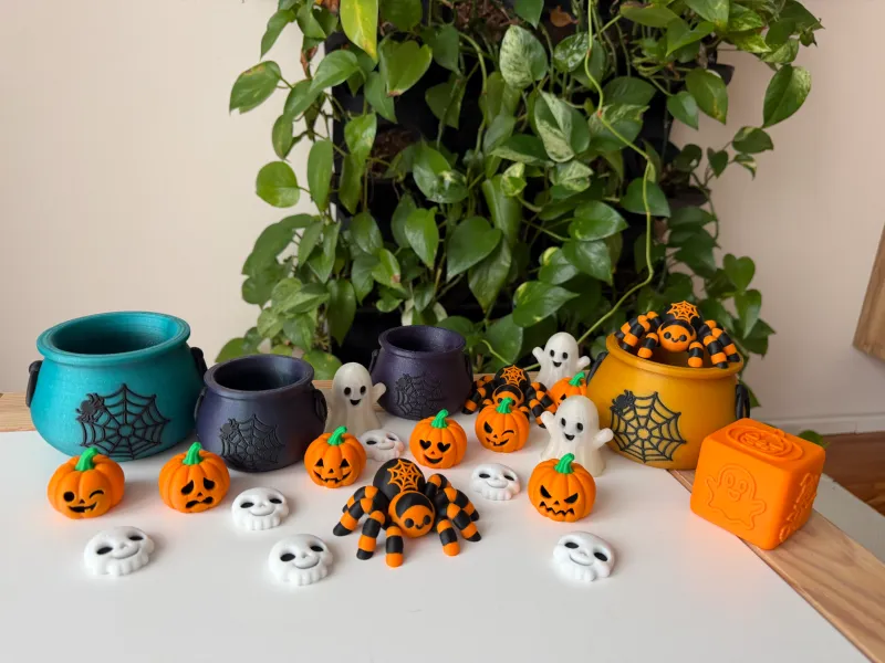 Halloween Pumpkins & Spooky Friends Set
