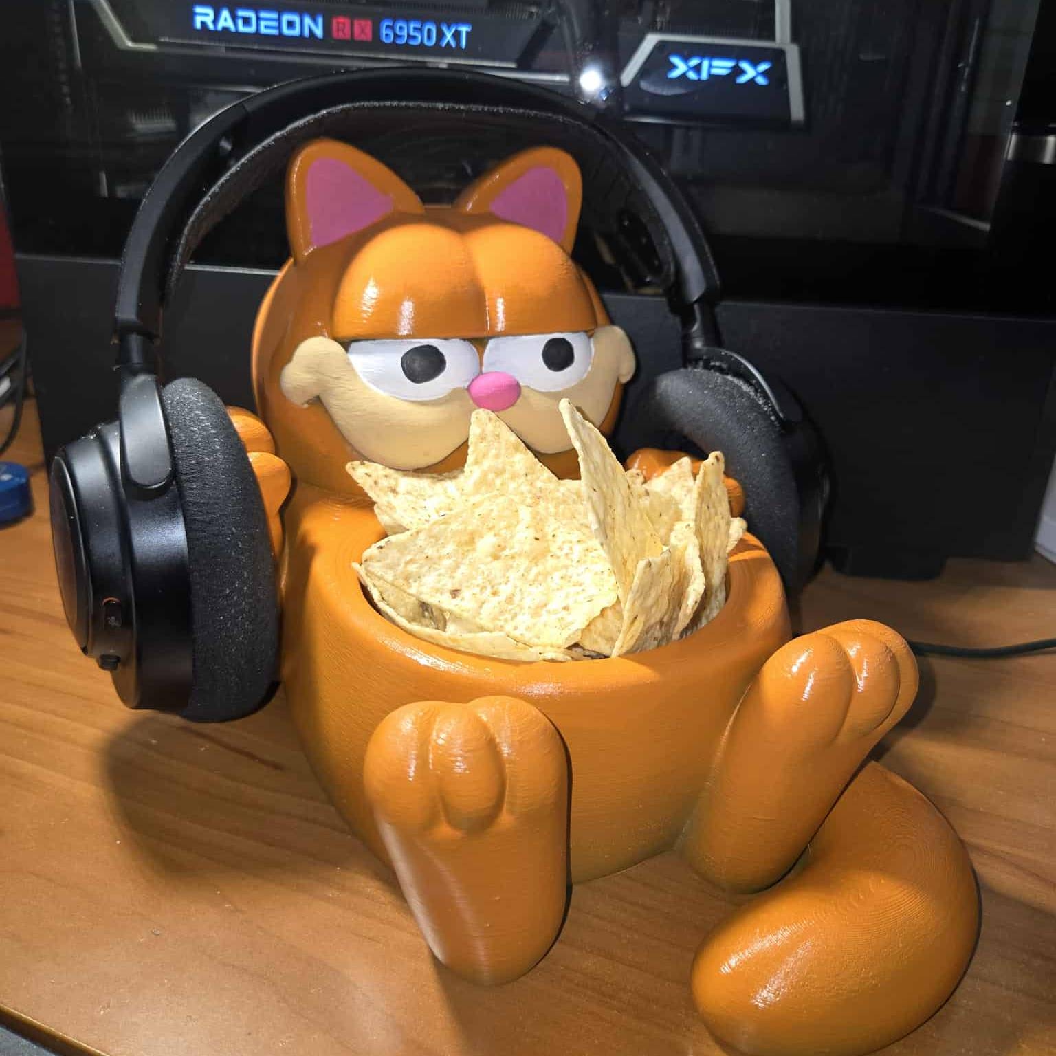 Garfield Multi-color Headphones Holder Snack Bowl - Planter