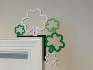 Shamrock door corner