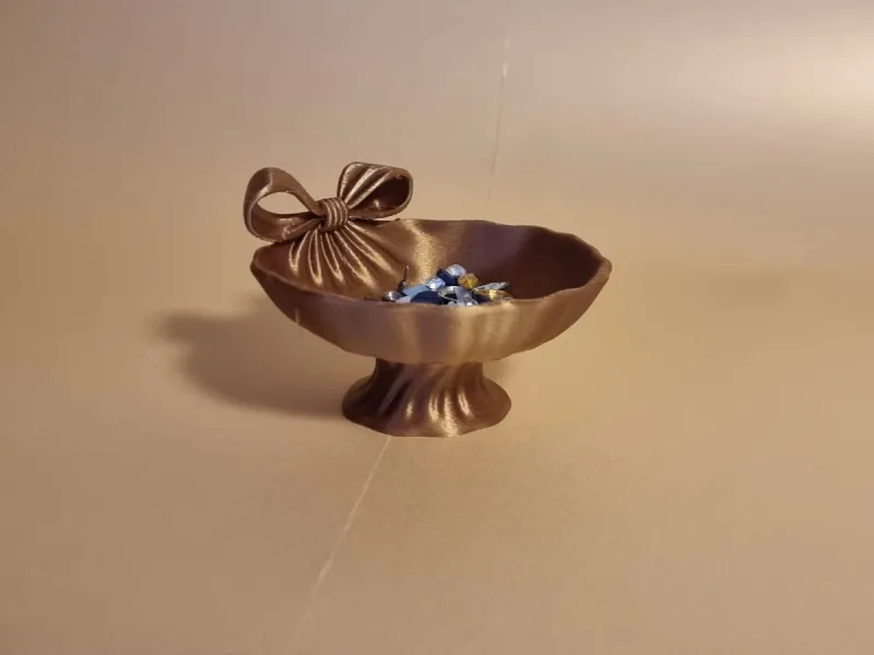 Decorative jewelry organizer