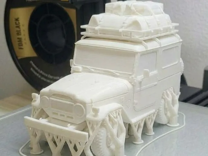 Todoterreno clásico estilo Toyota Land Cruiser