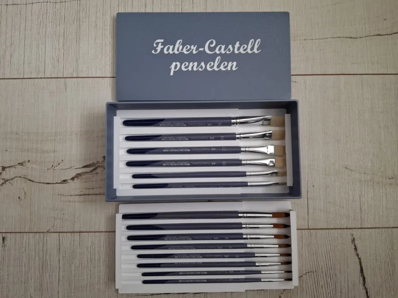 Doosje Faber Castell penselen