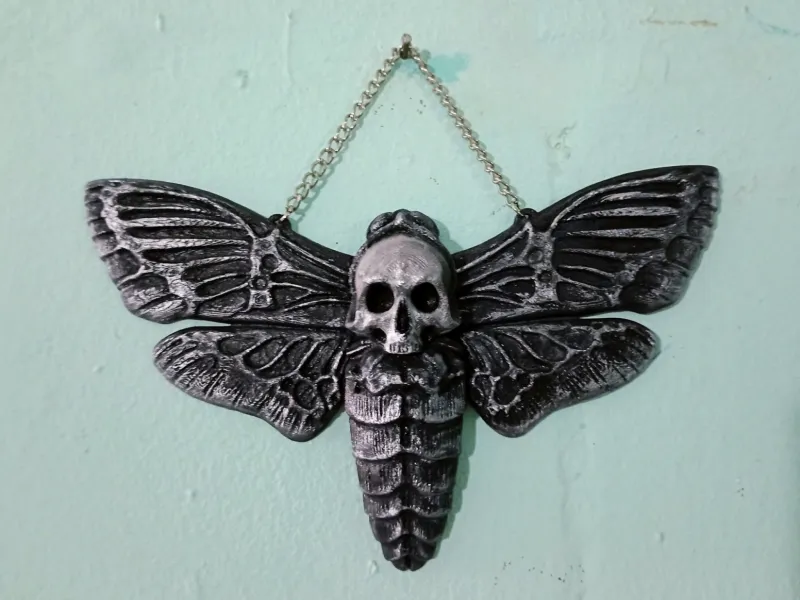 GOTHIC SKULL MOTH - WALL DECORATIVE FOR HALLOWEEN