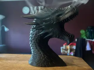 Smoking dragon incense
