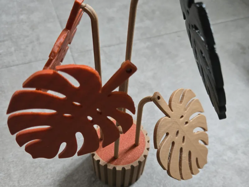 dessous de tasse monstera avec support en forme de plante