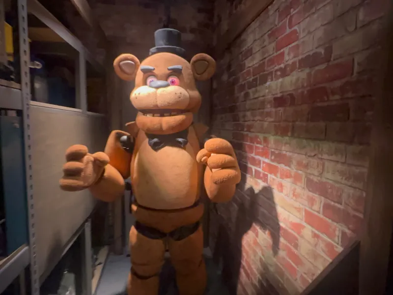Full Freddy fazbear cosplay