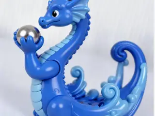 Drache mit der Kugel