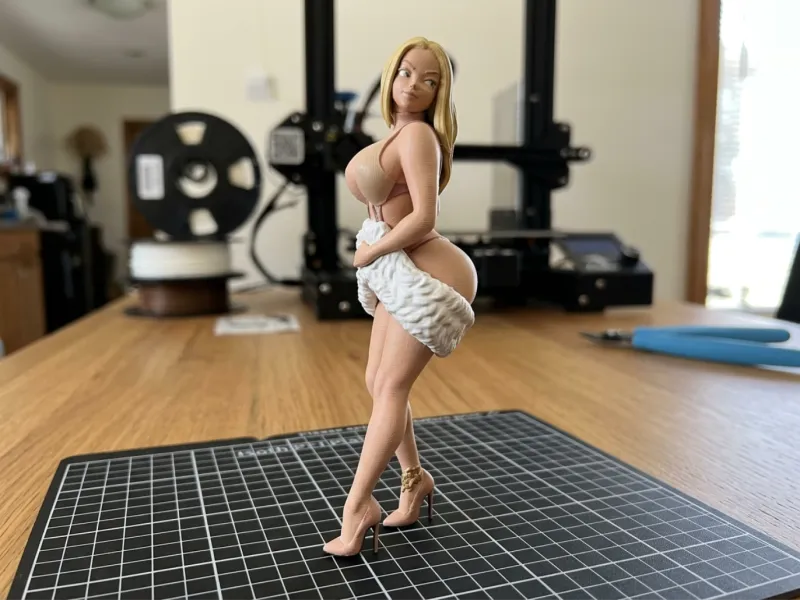 Dessous-Beauty mit Pelz