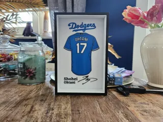 MLB - LA Dodgers Shohei Ohtani Jersey Display