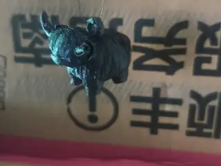 Highland Cow with broken horn keychain