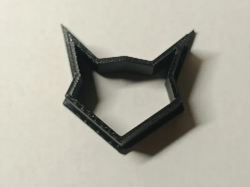 Geometric Low-Poly Cat Head Cookie Cutter