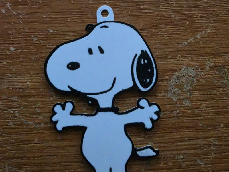 Llavero de Snoopy mirando al frente