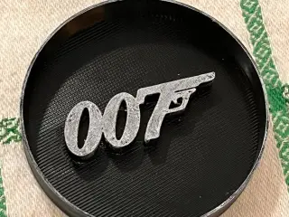Cookie Cutter 007