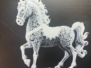 BW ArtDec Horse Hueforge 200x200