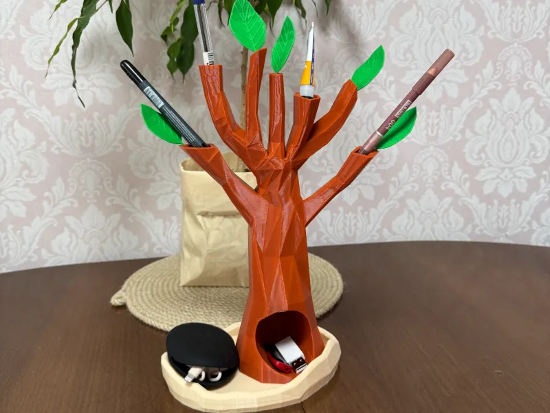 Tree-shaped organizer