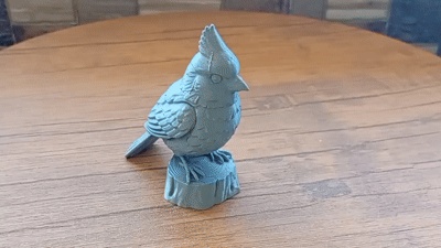 🐦 Ahşap Kütük Üzerinde 3D Yazdırılmış Kardinal Kuşu