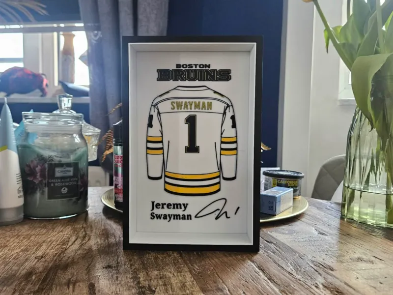 NHL - ボストン・ブルーインズ ジェレミー・スウェイマン ジャージ ディスプレイ