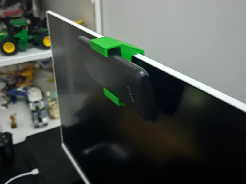 モニター用スマートフォンホルダー