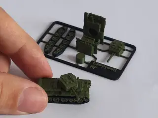 Cromwell IV, VI tiny tank kitcard