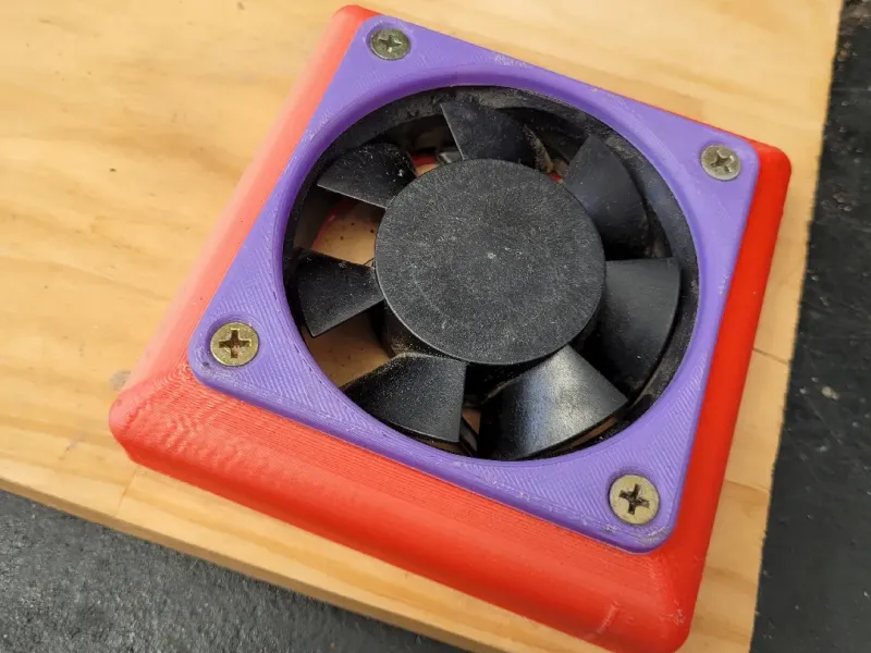 Copertura per ventola da 80 mm a montaggio superficiale