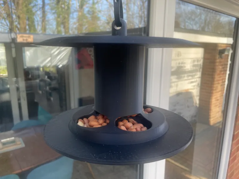 Hängende Vogelfutterstelle