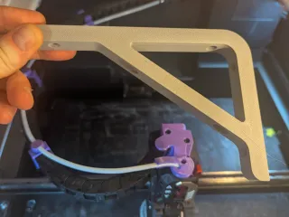 Shelf bracket