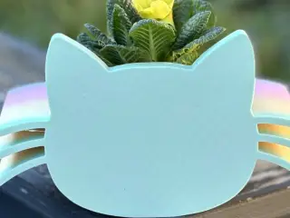 Cat Head Planter – Two Versions for Every Space!
