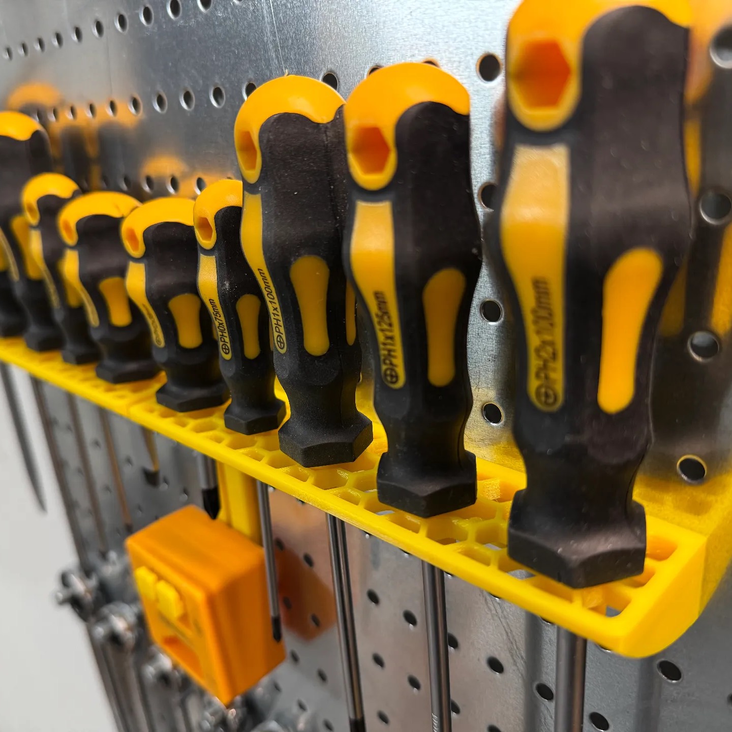 Screwdriver File 3D Printer Files | 3MF File | 10 pcs Screwdrivers holder wall mount ...
