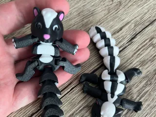 Articulated Skunk